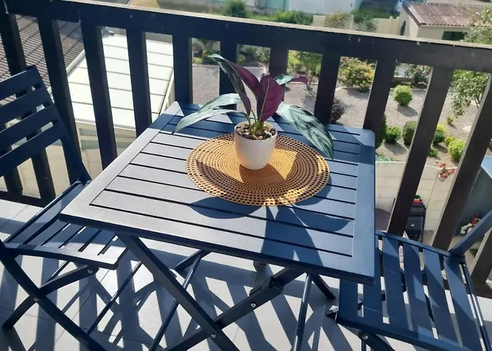 Belle Chambre Avec Balcon